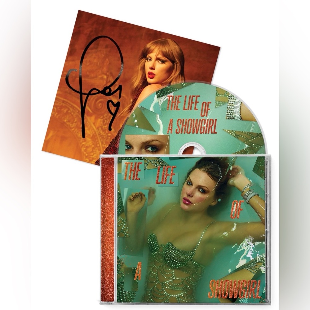 SIGNED TAYLOR SWIFT CD - OPEN TO OFFERS